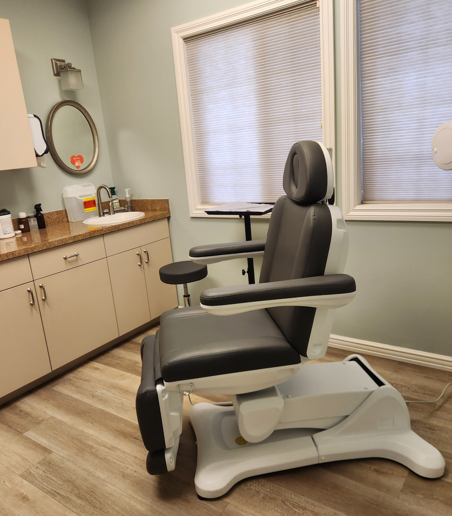 Medical-style waiting room chair and clean flooring